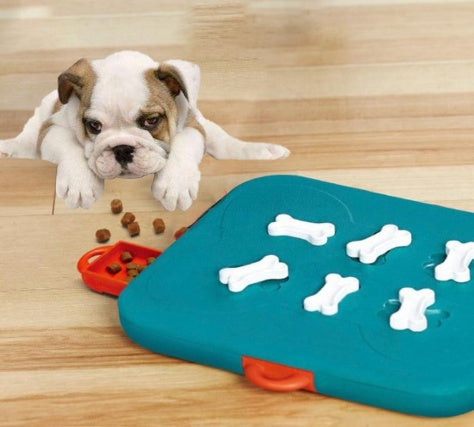 Pet Casino Puzzle Toy - Interactive Food Dispenser for Dogs & Cats