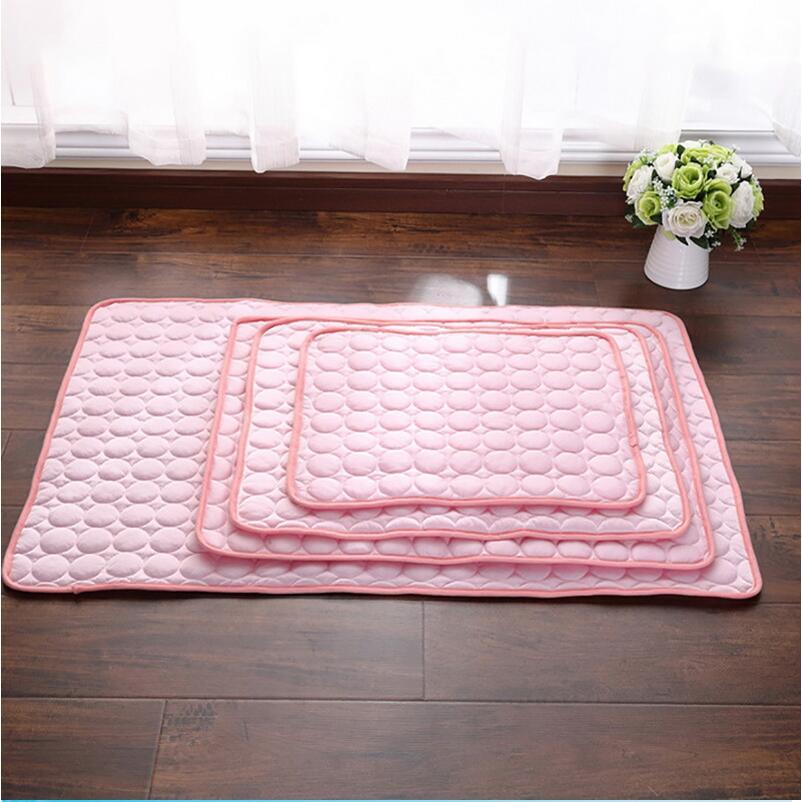 Cooling Pet Bed Mat - Ice Silk Summer Pad for Dogs & Cats